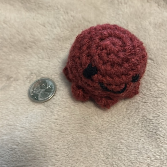 Cute Crochet Mini Purple Octopus - Picture 4 of 4